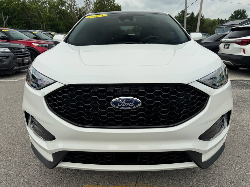 Used 2024 Ford Edge ST-Line AWD/4WD image 2