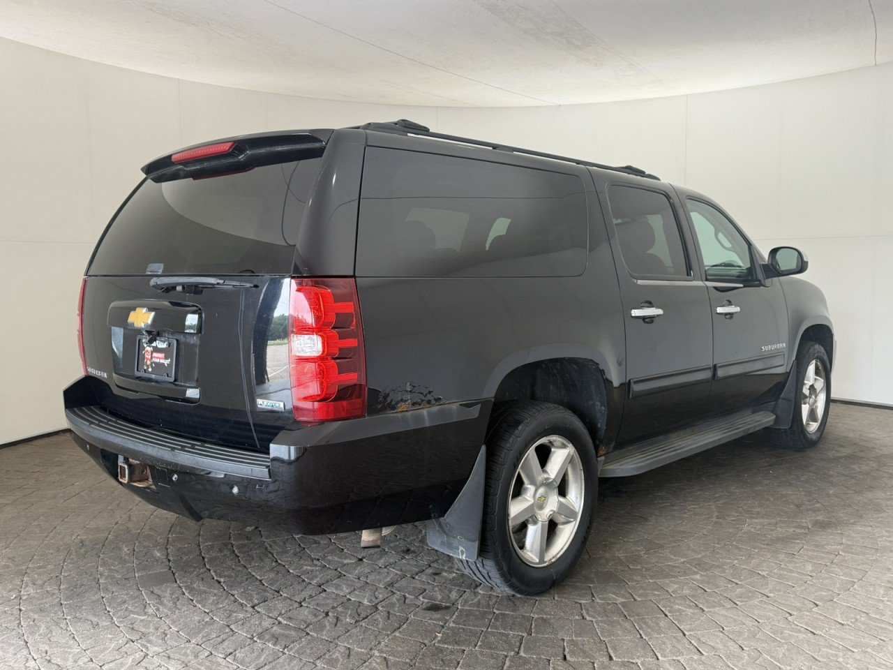 Used 2012 Chevrolet Suburban LS w/ All-Star Edition AWD/4WD image 9