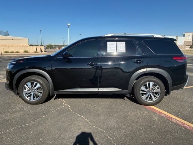 Certified 2024 Nissan Pathfinder SL FWD image 3