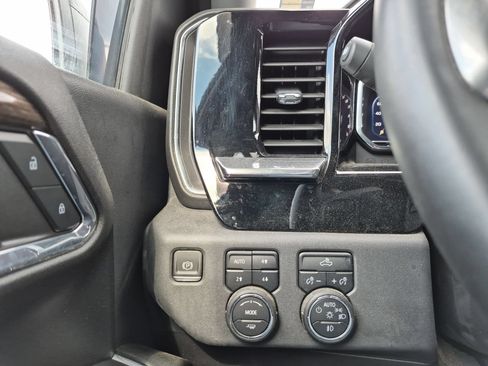 Used 2024 Chevrolet Silverado 1500 RST w/ Z71 Off-Road Package AWD/4WD image 18