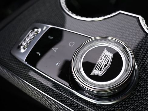 New 2026 Cadillac Optiq Sport 2 image 31