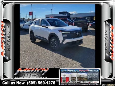 Used 2025 Nissan Kicks SV image 4