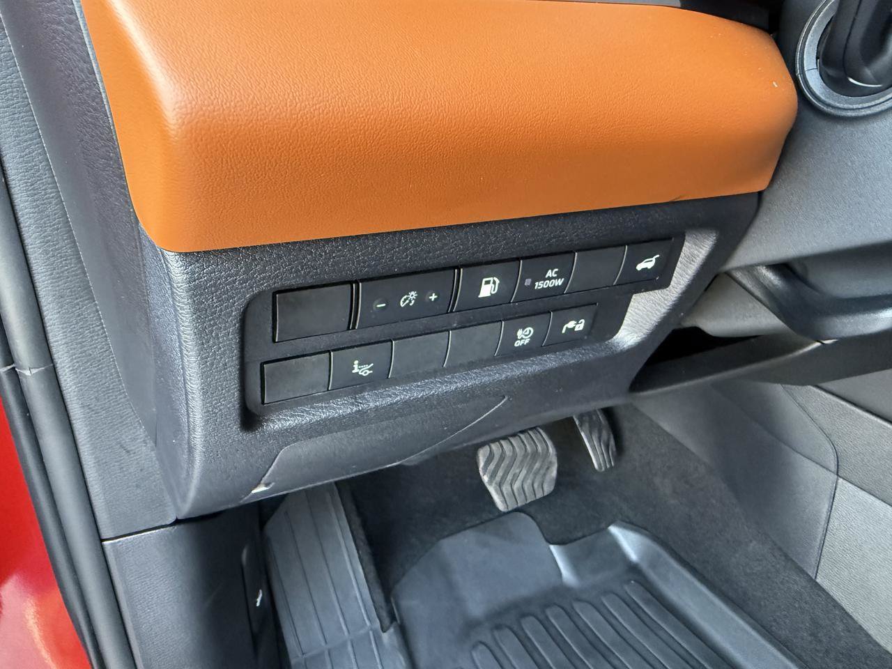 Used 2025 Mitsubishi Outlander SEL AWD/4WD image 14