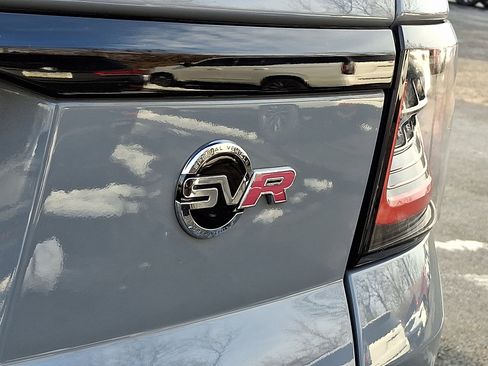 Used 2022 Land Rover Range Rover Sport SVR Carbon Edition image 30