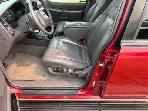 Used 2001 Ford Explorer Eddie Bauer AWD/4WD image 9