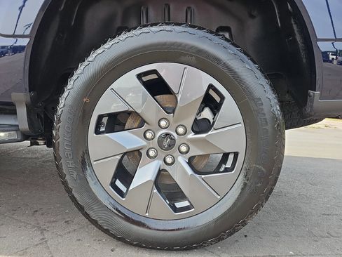 Used 2023 Ford F150 Lightning Lariat AWD/4WD image 33