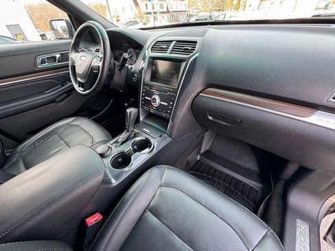 Used 2016 Ford Explorer Limited image 30