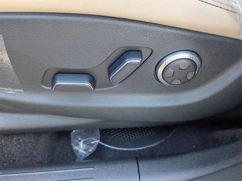 New 2026 Genesis GV70 2.5T Select image 20