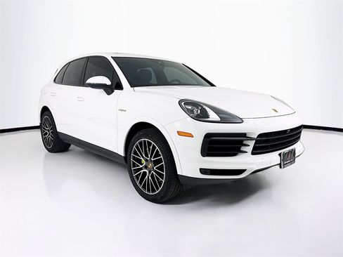 Certified 2023 Porsche Cayenne image 7