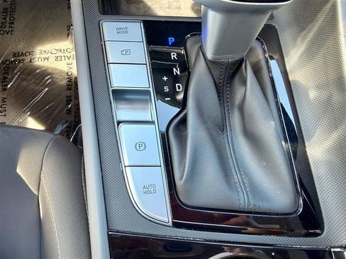 Used 2022 Hyundai Elantra SEL w/ Convenience + Premium Package FWD image 17