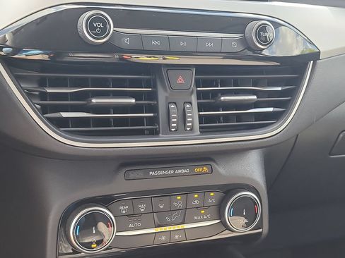 Certified 2022 Ford Escape SE w/ SE Sport Appearance Package FWD image 22