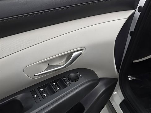 Used 2025 Hyundai Tucson SEL image 10