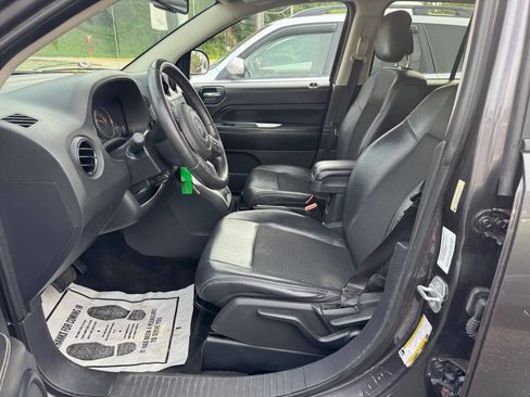 Used 2014 Jeep Compass Latitude AWD/4WD image 12