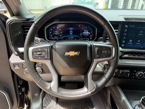 Used 2024 Chevrolet Silverado 1500 LTZ AWD/4WD image 13