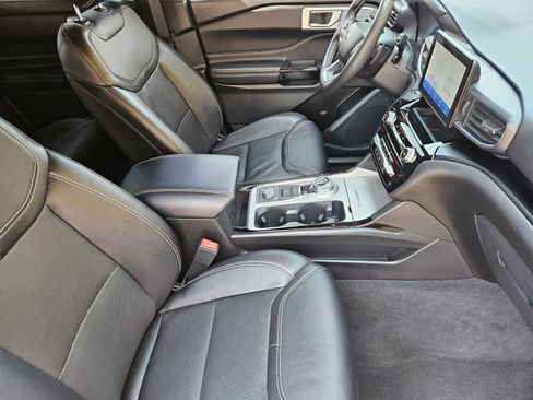 Used 2022 Ford Explorer ST w/ Equipment Group 401A AWD/4WD image 12