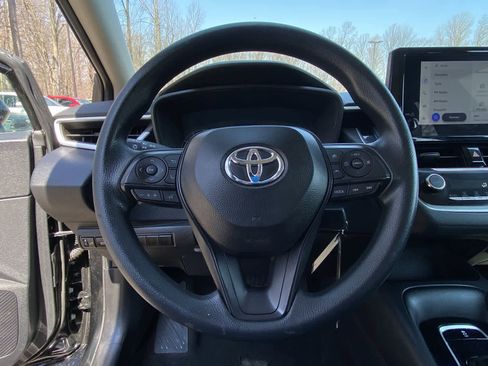 Used 2024 Toyota Corolla LE image 25