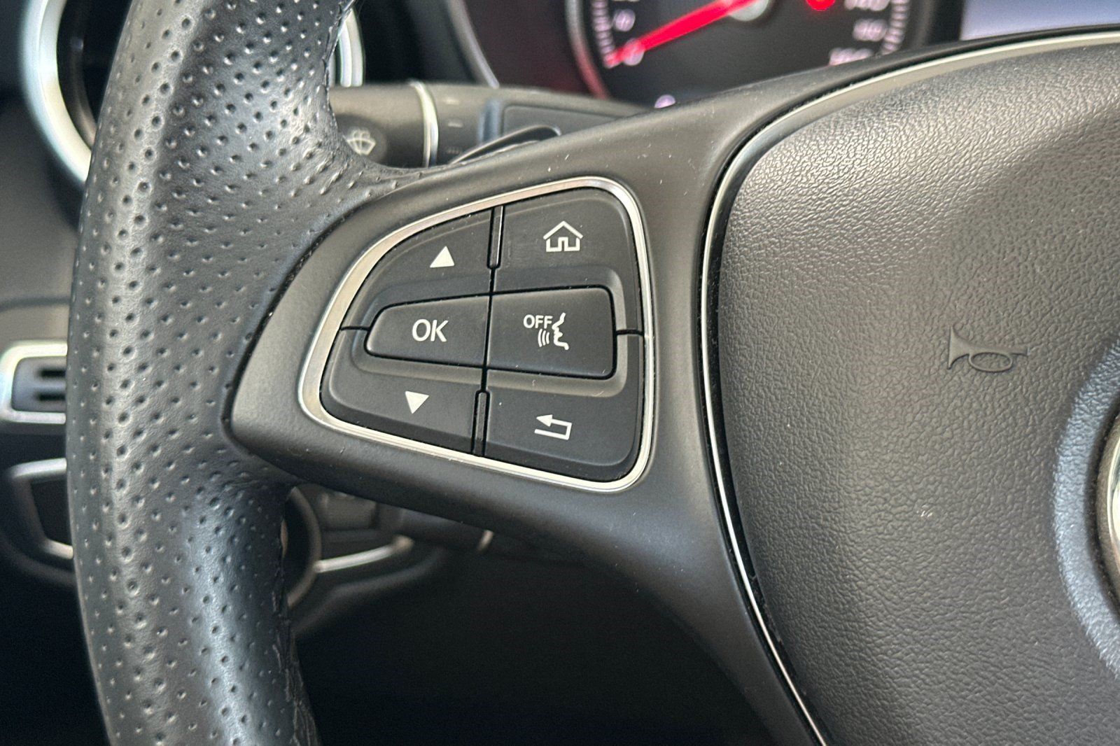 Used 2016 Mercedes-Benz C 300 Sedan image 29