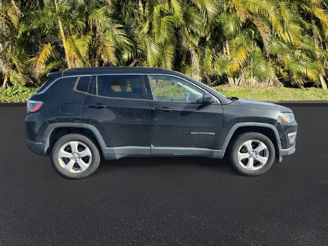 Used 2019 Jeep Compass Latitude AWD/4WD image 3