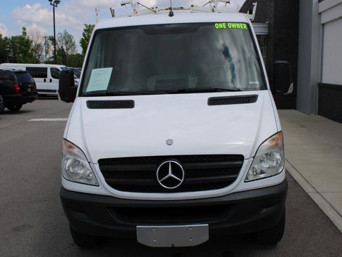 Used 2015 Mercedes-Benz Sprinter 2500 image 2