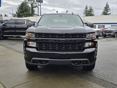 Used 2020 Chevrolet Silverado 1500 Custom image 2
