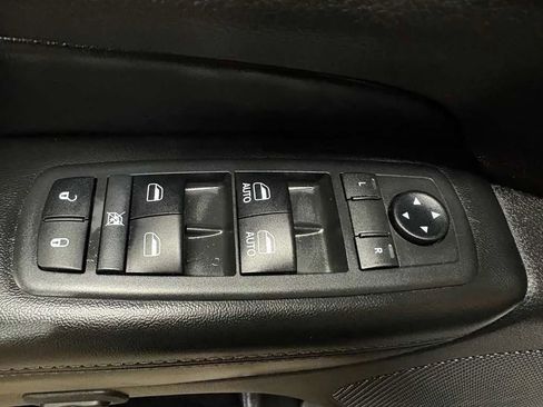 Used 2018 Jeep Grand Cherokee Limited AWD/4WD image 31