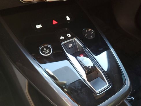 Used 2024 Audi Q4 e-tron Premium Plus w/ Premium Plus image 31