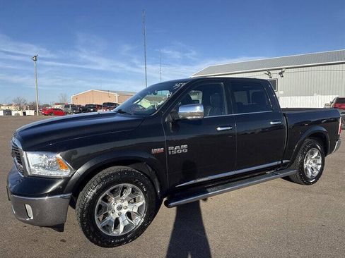 Used 2017 RAM 1500 Limited image 2