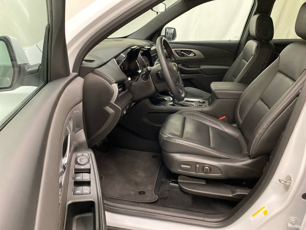 Used 2023 Chevrolet Traverse LT AWD/4WD image 14