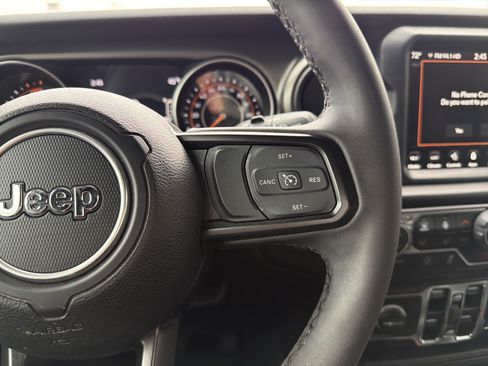 Used 2023 Jeep Wrangler Unlimited Willys AWD/4WD image 26