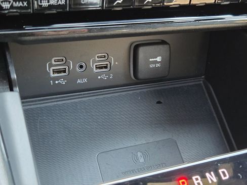 Used 2023 Jeep Grand Cherokee Altitude AWD/4WD image 10