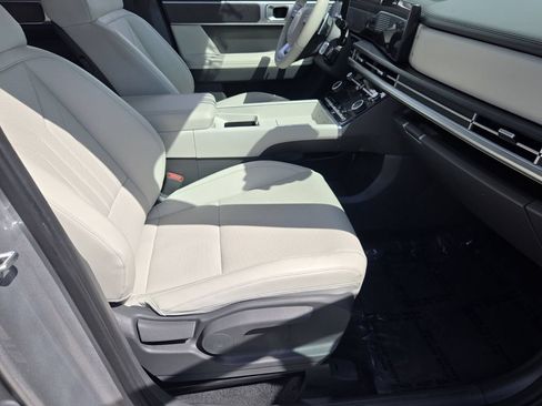 Certified 2025 Hyundai Santa Fe SEL FWD image 16