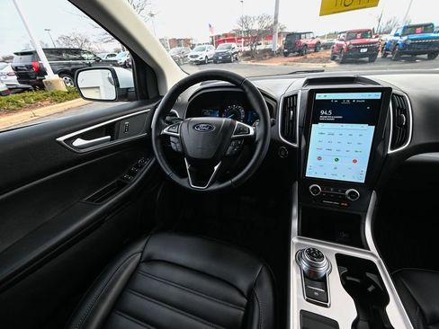 Used 2024 Ford Edge SEL w/ Convenience Package image 33