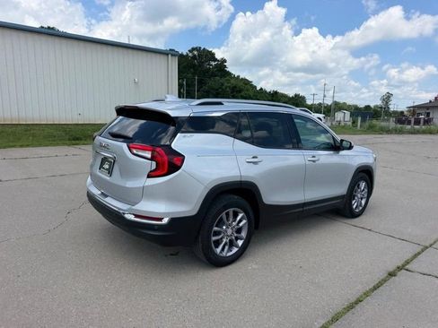 Used 2022 GMC Terrain SLT FWD image 3