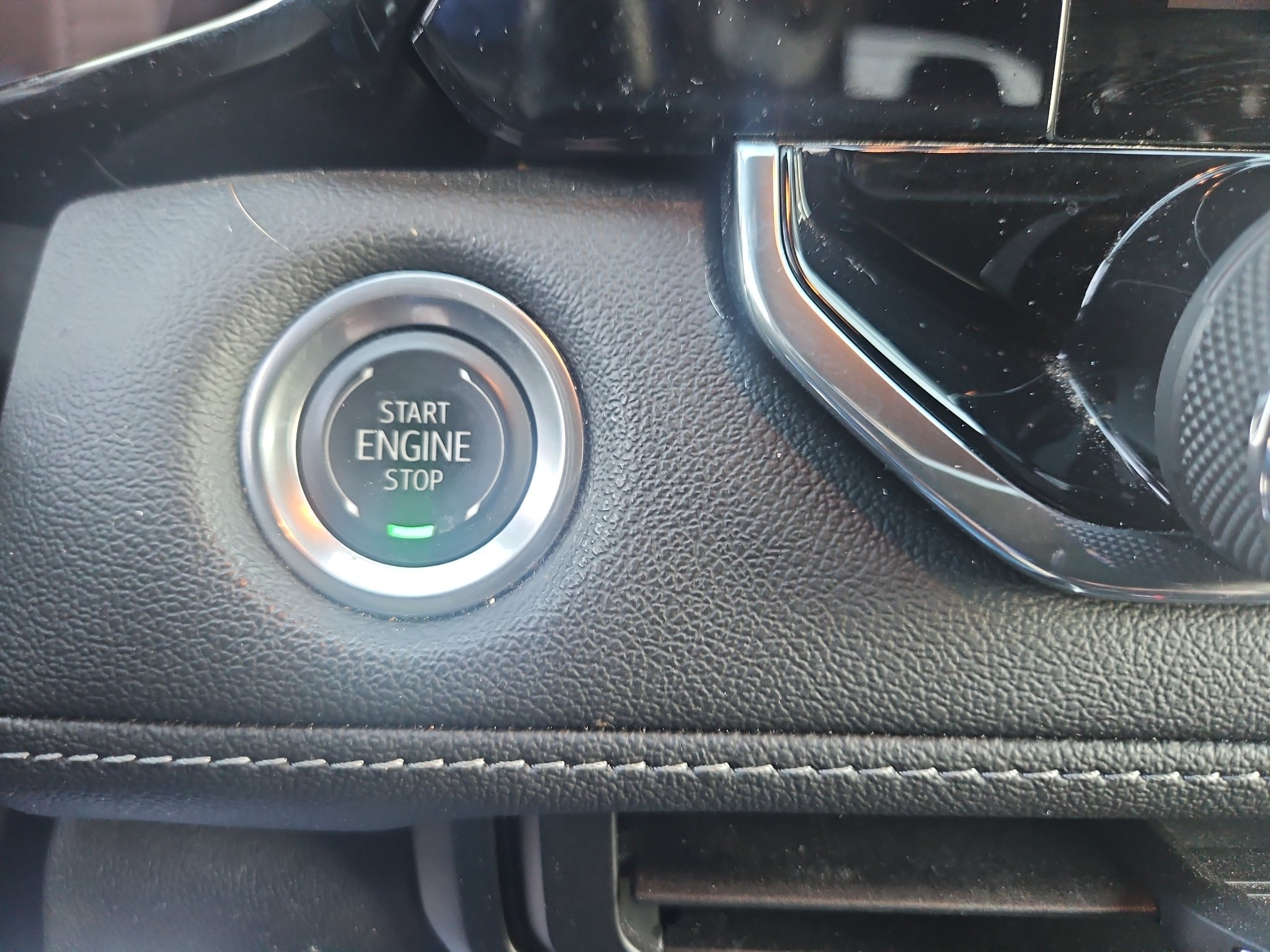 Used 2024 Chevrolet Colorado LT w/ LT Convenience Package RWD image 16