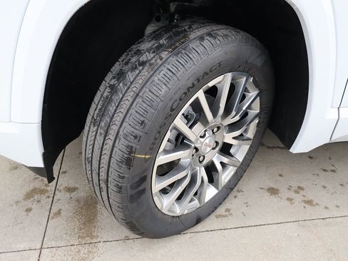 New 2026 GMC Terrain Denali w/ LPO, Floor Liner Package image 39