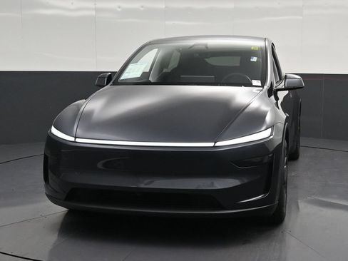 Used 2026 Tesla Model Y 2WD image 6
