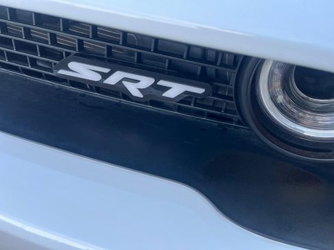 Used 2015 Dodge Challenger SRT Hellcat image 23