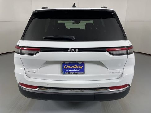 New 2025 Jeep Grand Cherokee Laredo X w/ Luxury Tech Group I AWD/4WD image 7