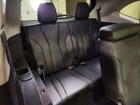 Used 2025 Acura MDX SH-AWD image 29