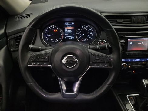 Used 2017 Nissan Rogue SV FWD image 22
