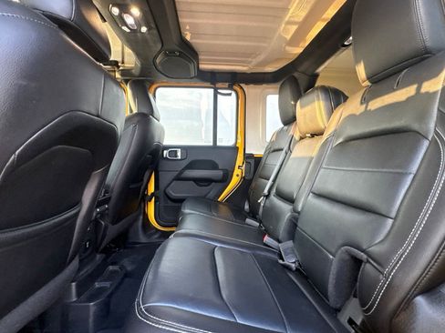 Used 2019 Jeep Wrangler Unlimited Sahara AWD/4WD image 34
