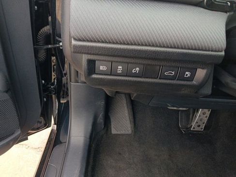 Used 2025 Toyota Camry SE image 14