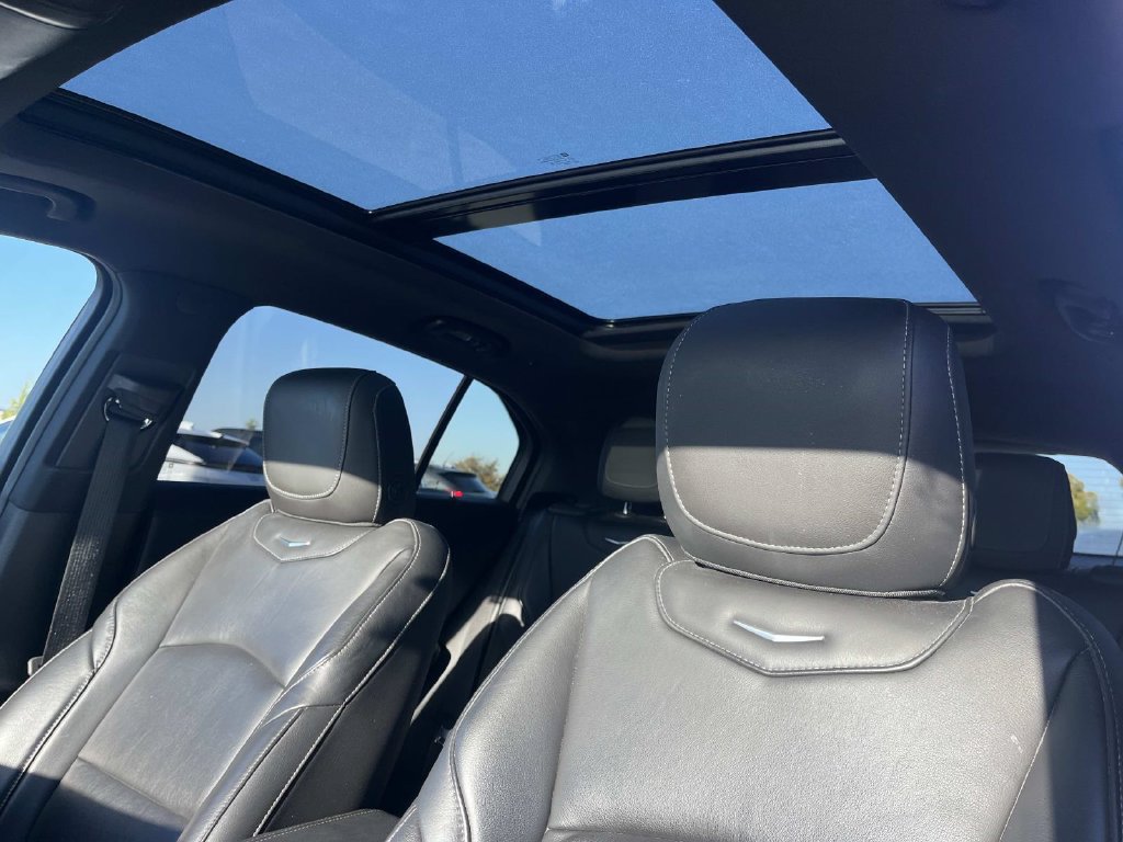 Used 2019 Cadillac XT4 Premium Luxury w/ Technology Package FWD image 32