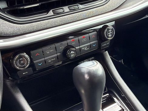 Used 2022 Jeep Compass Latitude w/ Convenience Group image 33