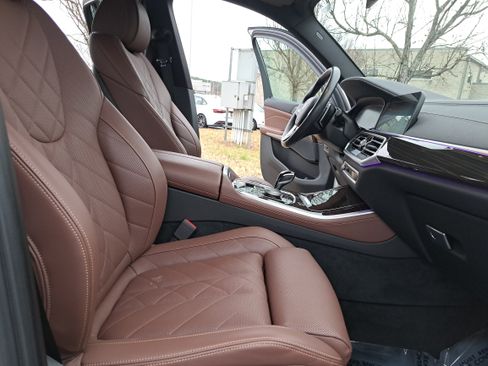 Used 2023 BMW X5 xDrive40i w/ Premium Package image 10