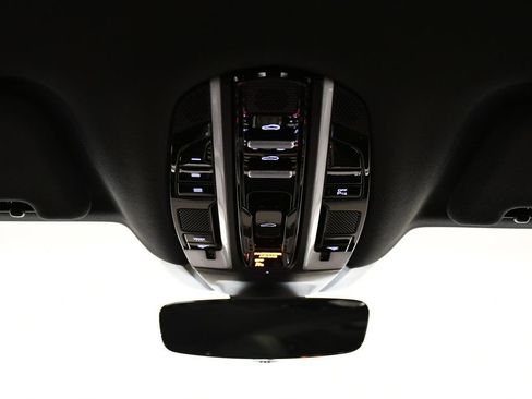 Used 2020 Porsche Panamera 4 image 20