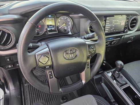 Used 2023 Toyota Tacoma TRD Off-Road image 10