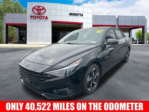 Used 2023 Hyundai Elantra SEL w/ Convenience Package image 3