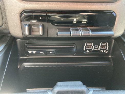 Used 2019 RAM 1500 Big Horn image 22