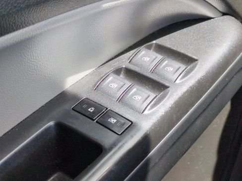 Used 2017 GMC Canyon 2WD Crew Cab w/ Convenience Package image 15